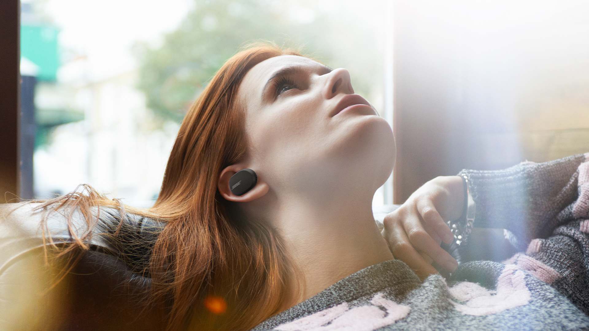 girl looking up